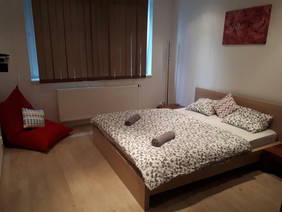 Utulny Apartman V Bratislava 6 Eksteriør bilde